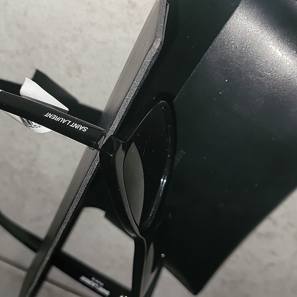 Saint laurent - Picture 4 of 6